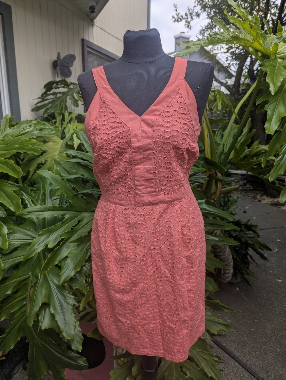 Old Navy Women's Lined Coral Eyelet Dress-size 6 💯 Cotton